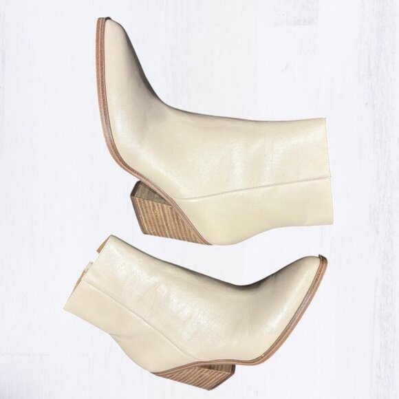Marc Fisher Fabina Ankle Boot in Shell/Cream Size 7.5 - Picture 11 of 15